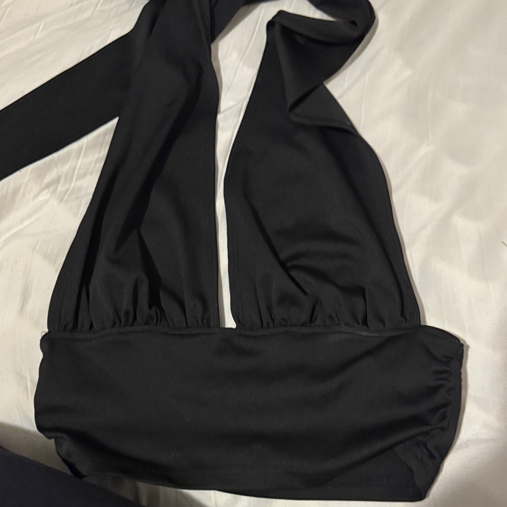 SHEIN Black Halter Crop Top